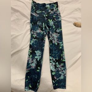 Old Navy Extra High Waisted Leggings